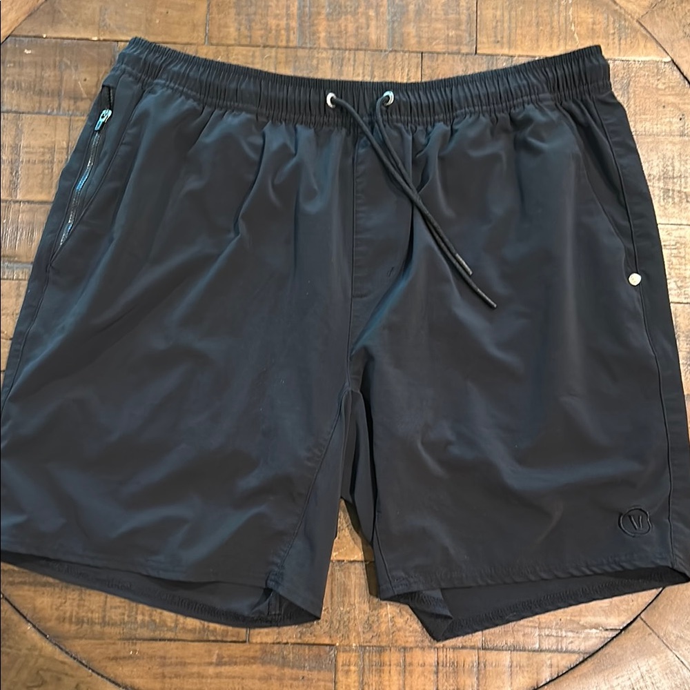 Vuori Elevate Kore Shorts - Black